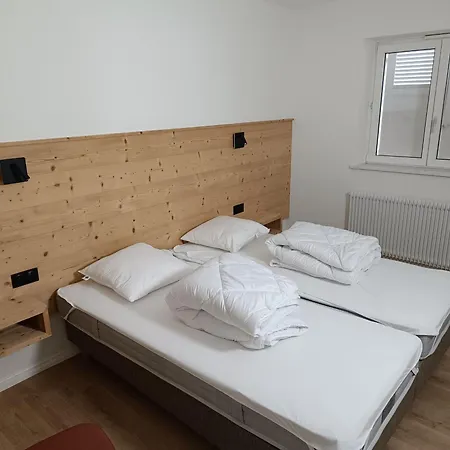 Grande Maison, Jusqu'a 14 Personnes, Calme Entre Foret Et Montagne - Fr-1-744-47