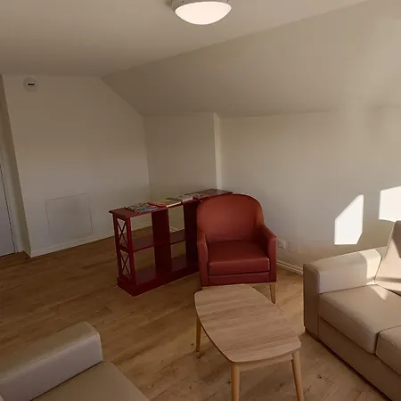 Grande Maison, Jusqu’à 14 Personnes, Calme Entre Forêt Et Montagne - Fr-1-744-47