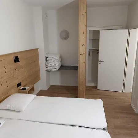 Grande Maison, Jusqu’à 14 Personnes, Calme Entre Forêt Et Montagne - Fr-1-744-47