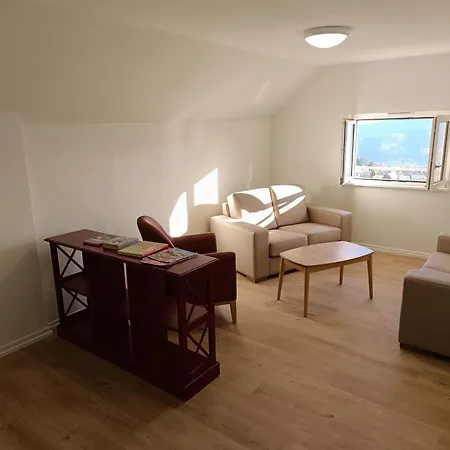 Grande Maison, Jusqu'a 14 Personnes, Calme Entre Foret Et Montagne - Fr-1-744-47 Prázdninový dům *