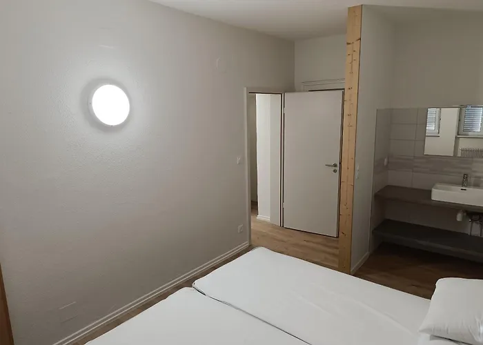 Дом отдыха Grande Maison, Jusqu'a 14 Personnes, Calme Entre Foret Et Montagne - Fr-1-744-47 *